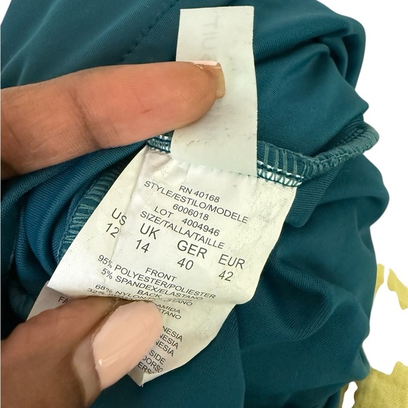 MAGICSUIT One-Piece Swimsuit Size 12 - Picture 8 of 8